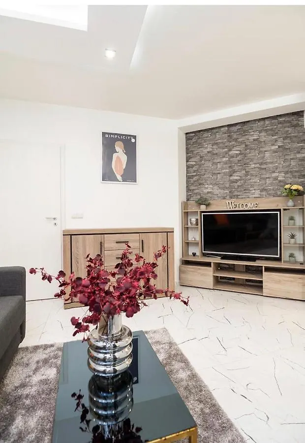 Top Central Apartment & Free Parking Sofia