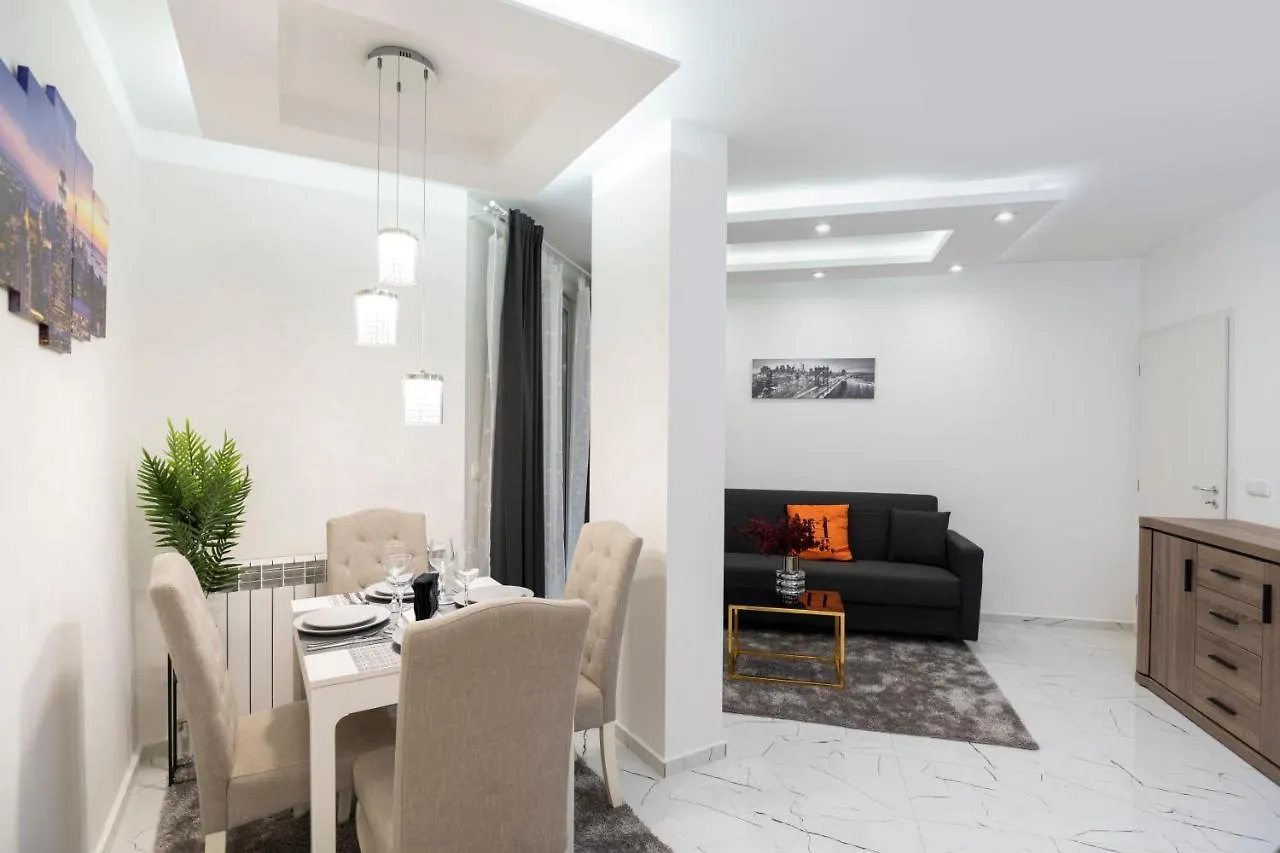 Top Central Apartment & Free Parking Sofia