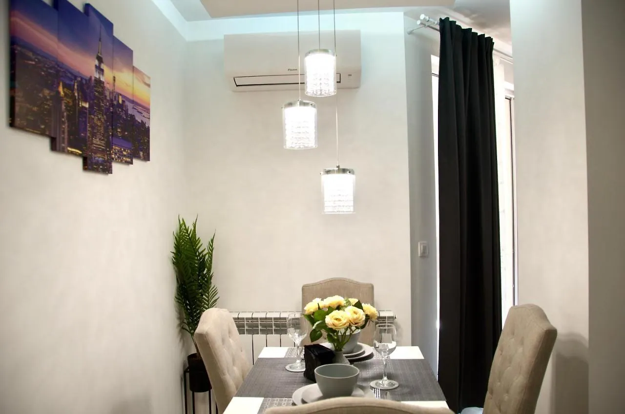 Top Central Apartment & Free Parking Sofia