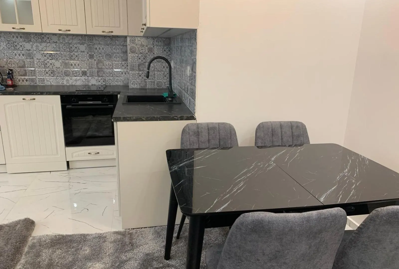 Top Central Apartment & Free Parking Sofia